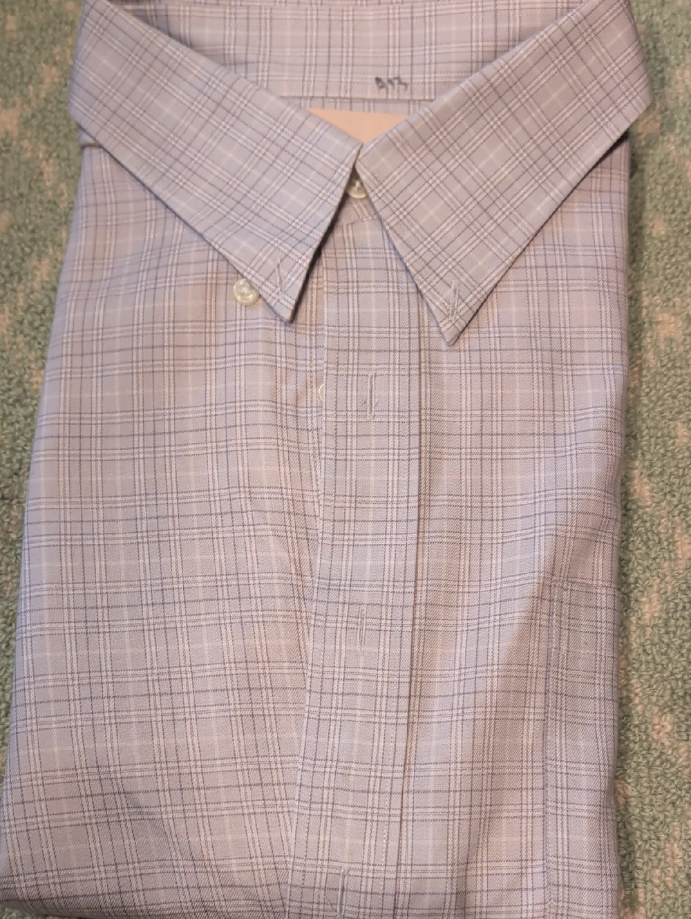 Kirkland Signature Light Grey Plaid Button-Down Shirt. Freshly Dry Cleaned.